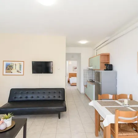 Ariana Apartman Políhrono